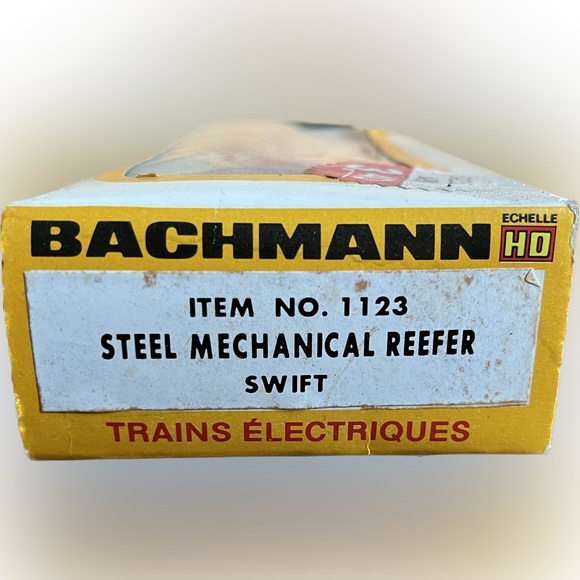 Bachmann “Steel Mechnical Reefer Swift” Swift Refrigerator Line Freight Car - Picture 2 of 3